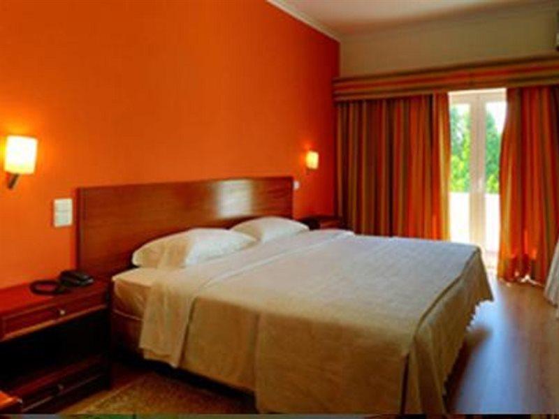 Petrus Hotel Кавес Екстериор снимка