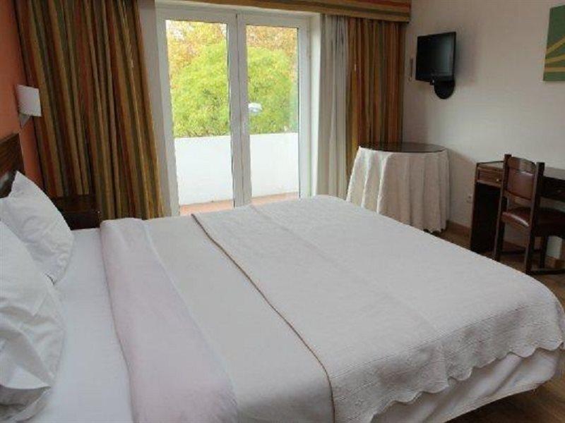 Petrus Hotel Кавес Екстериор снимка