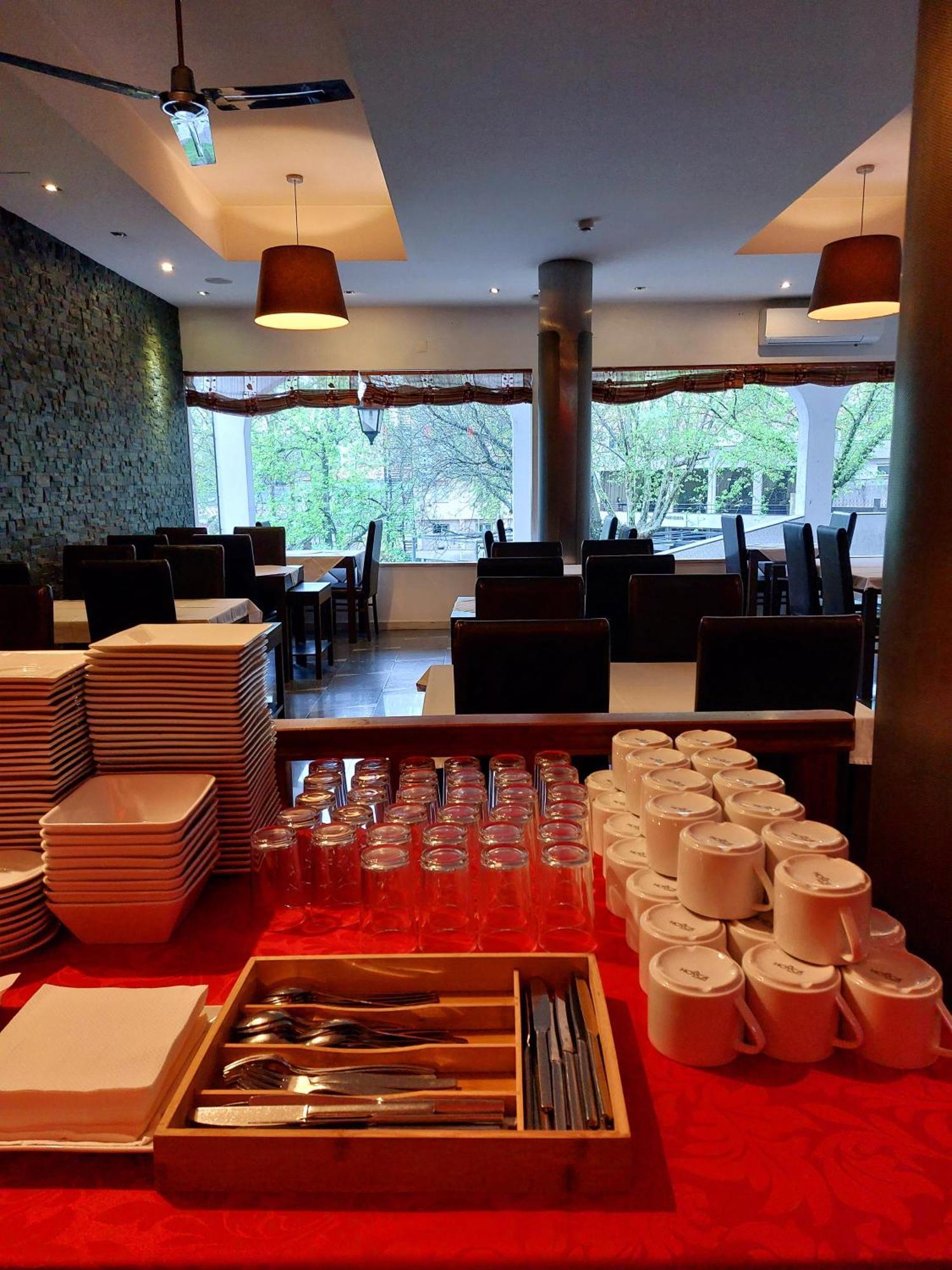 Petrus Hotel Кавес Екстериор снимка