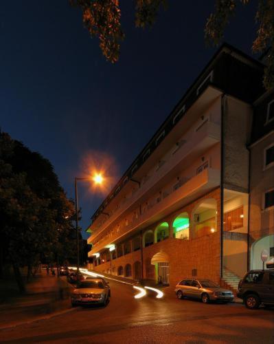 Petrus Hotel Кавес Екстериор снимка